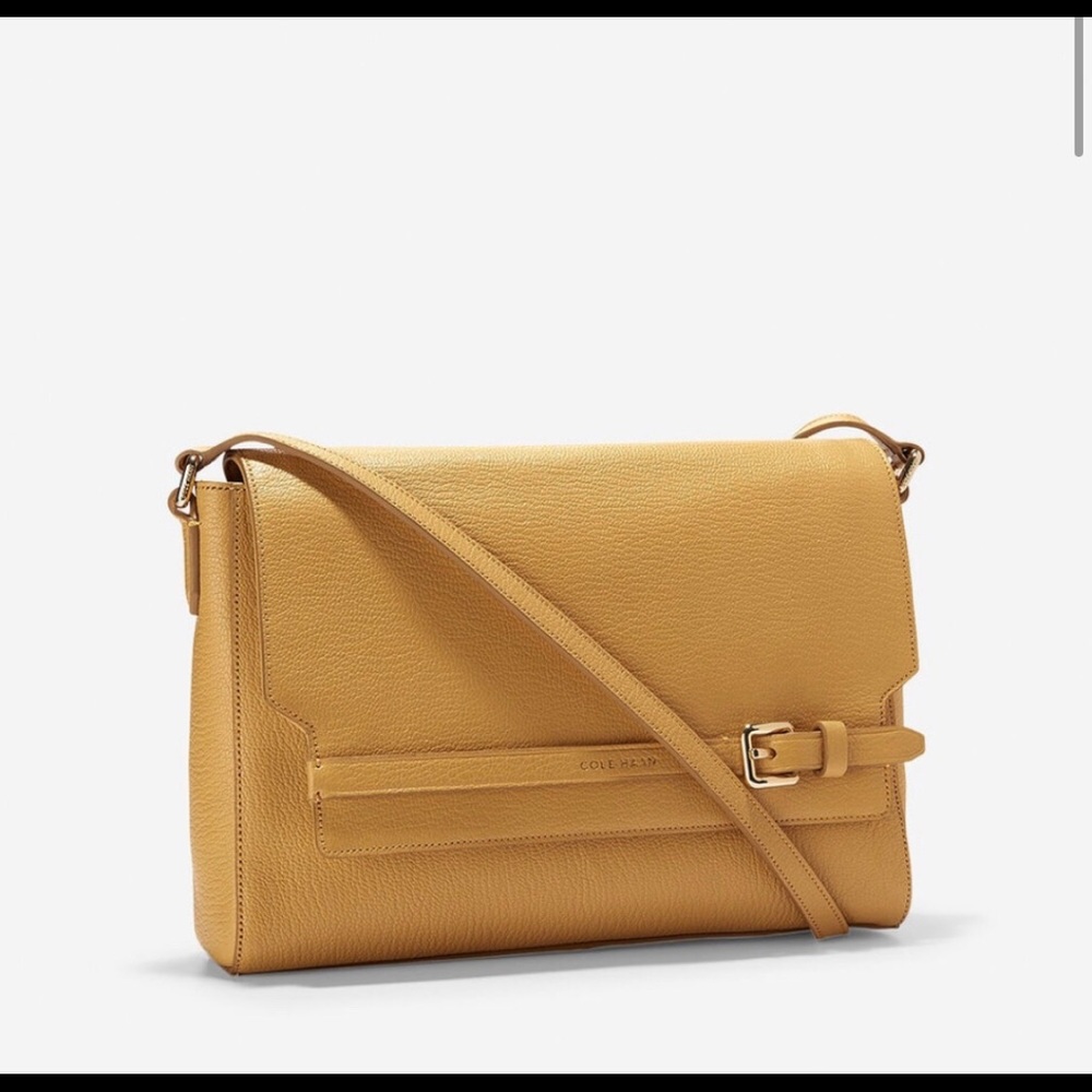 ⭐️⭐️2X HOST PICK⭐️⭐️ NWT 💯% Authentic Cole Haan Emery Flap Crossbody